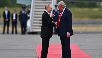 Trump-Putin zirvesi iptal edildi