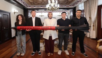 Afyonkarahisar Valisini ziyarete roketle geldiler