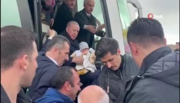 Erdoğan 4 aylık bebeği görünce konvoyu durdurdu