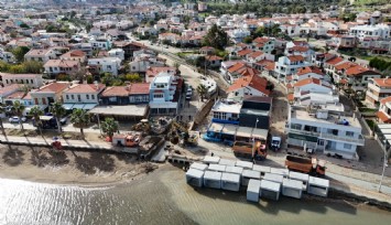 Foça'da dere yatağına yapılan kanal taşkını önledi
