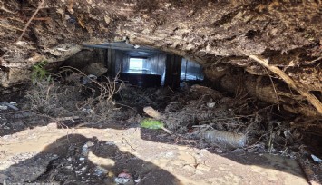 Foça'da sel sonrası alt yapı çalışmaları hızlandı