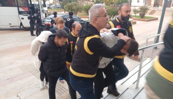 İzmir dahil 3 ilde operasyon: Lüks araçlar için ön ödeme vaadiyle vatandaşları dolandırdılar