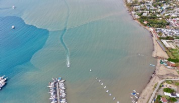İzmir ve Muğla'yı sağanak vurdu!:Bodrum'da denizin rengi değişti, Foça sular altında kaldı