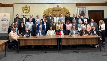 İzmirli iş insanlarından Kazablanka çıkarması
