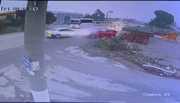 Kemalpaşa’da feci kaza: 2 can kaybı, 4 yaralı