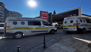 Apartmanın çatısından düşen genç hayatını kaybetti