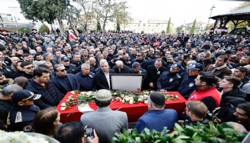 Manisa ilk kadın başkanını gözyaşlarıyla uğurladı