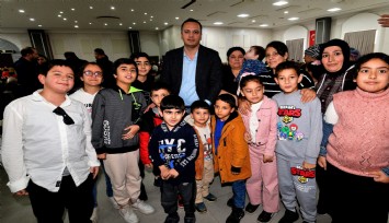 Başkan Eşki, Bornovalılarla yılbaşı yemeğinde buluştu