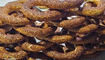 Manisa’da merhum belediye başkanları adına ücretsiz simit dağıtıldı