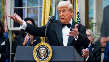 Trump, 1 milyon dolara ABD vatandaşlığı sağlayan 'altın kart' vizesini başlattı