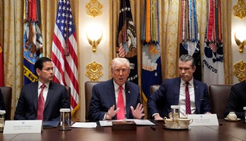 Trump: 'Kim olursa ülkemize uyuşturucu satan herkes saldırıya uğrayabilir'