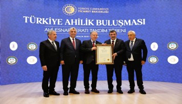 Yalçın Ata'ya büyük onur