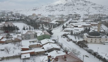 Afyonkarahisar’da rakımı yüksek bir çok bölge kar altında kaldı