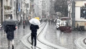 AKOM açıkladı: 'Öğle saatlerine dikkat, soğuk hava ve kar yağışı devam edecek'