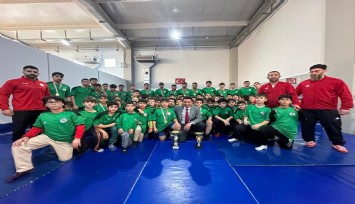 Bayraklı Belediyesi Güreş Takımı, İzmir şampiyonu oldu