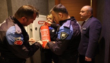 Bayraklı zabıtasından konaklama tesislerine denetim