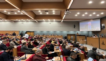 İzmir Büyükşehir Belediyesinin 200 taşınmazının satışı mecliste kabul edildi