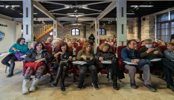 Eğitim hayatlarının ikinci baharını yaşıyorlar:' 3. Yaş Üniversitesi’nde ilk ders heyecanı'