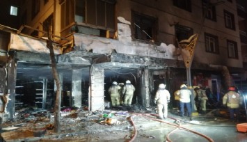 İstanbul'da oyuncak dükkanı alev alev yandı