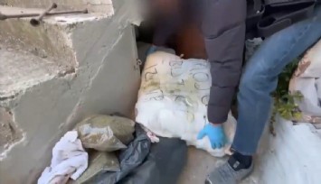 İzmir’de bir adreste 102 kilo 50 gram uyuşturucu ele geçirildi