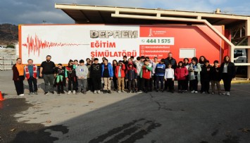 Karşıyaka Belediyesi’nden 3 bin 220 kişiye afet eğitimi