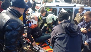 Manisa'da korkunç kaza: Yolda yürürken park halindeki kamyonun altında kaldı