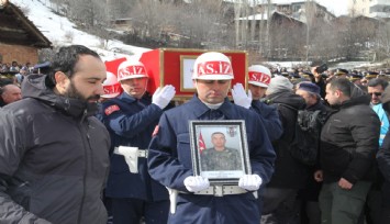 Şehit oğlunu son yolculuğuna uğurlayan baba: 'Asker oğlum vatana helal olsun'