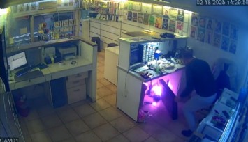 Şişen cep telefonu bataryası masasında patladı