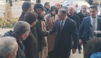 Van Büyükşehir Belediyesine kayyum olarak görevlendirilen Vali Balcı, belediyeye geldi