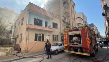Aydın'da metruk binadan yükselen alevler korkuttu