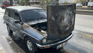 Aydın'da seyir halindeki araç alev aldı