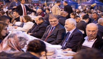 Başkan Tugay Kemalpaşa'da yurttaşlarla iftar yaptı