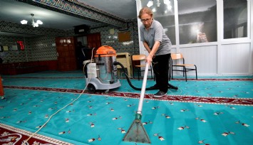 Bornova’da kutsal temizlik