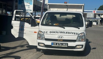 Dikili Belediyesinin 'ATA' plakalı çöp taksisi ilçede tepkiyle karşılandı