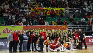 Göztepe ve Karşıyaka, Sultanlar Ligi için kozlarını paylaşacak
