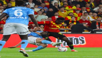 Göztepeli Anthony Dennis’le, Stuttgart ve Leeds United ilgileniyor