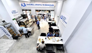 İzmir’de Askıda Yemek dayanışması sürüyor