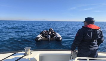 İzmir'de can pazarı:  55 göçmen kurtarıldı, 2 göçmen kaçakçısı yakalandı