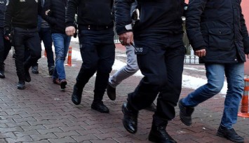 İzmir'de FETÖ/PDY operasyonu: 8 gözaltı