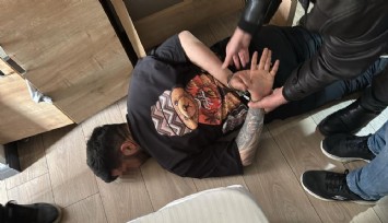 İzmir’de taksiciyi gaspeden şahıs tutuklandı