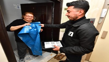 İzmir’in atık yönetiminde QR kodlu mavi poşet dönemi