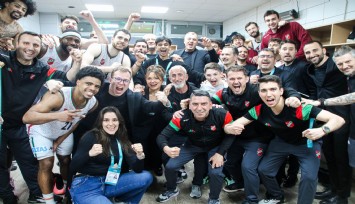 Karşıyaka Basketbol, 11 maç sonra kazandı