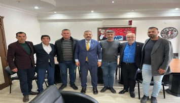 Kınık'ta sabah istifa eden CHP'li meclis üyeleri öğleden sonra partilerine geri döndü