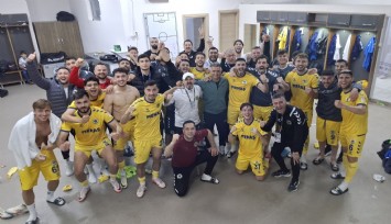 Menemen FK, taraftarının önünde dört dörtlük