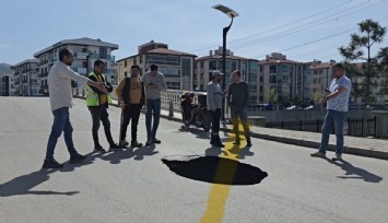 Afyonkarahisar'da asfalt yol çöktü