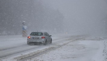 Ankara ve Bursa'da Nisan ayında kar sürprizi