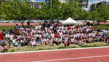 Atletizm pistinde bayram coşkusu