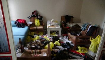 Balıkesir'de tüyler ürperten olay: Yaşlı kadın çöp evde, oğlu evdeyken ölü bulundu