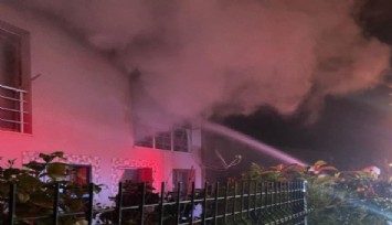 Çeşme'de alevler geceyi aydınlattı: Ev sahibi ağır uykusu canına mal olacaktı
