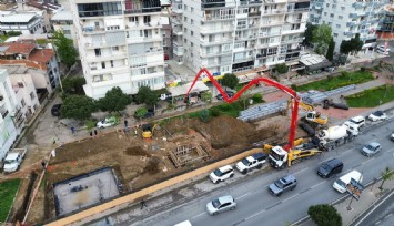 Karşıyaka'da Yeni Girne Üst Geçidi hızla ilerliyor